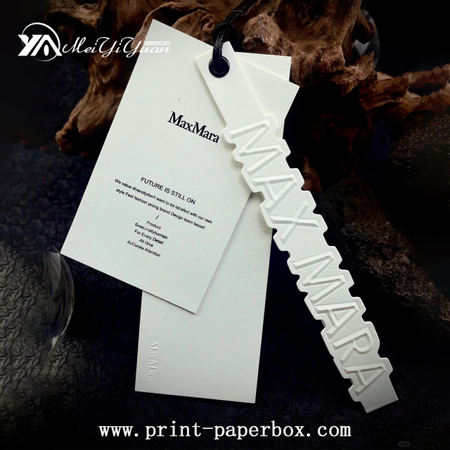 Three-dimensional Tag