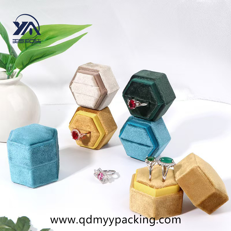 Flocking Ring Box
