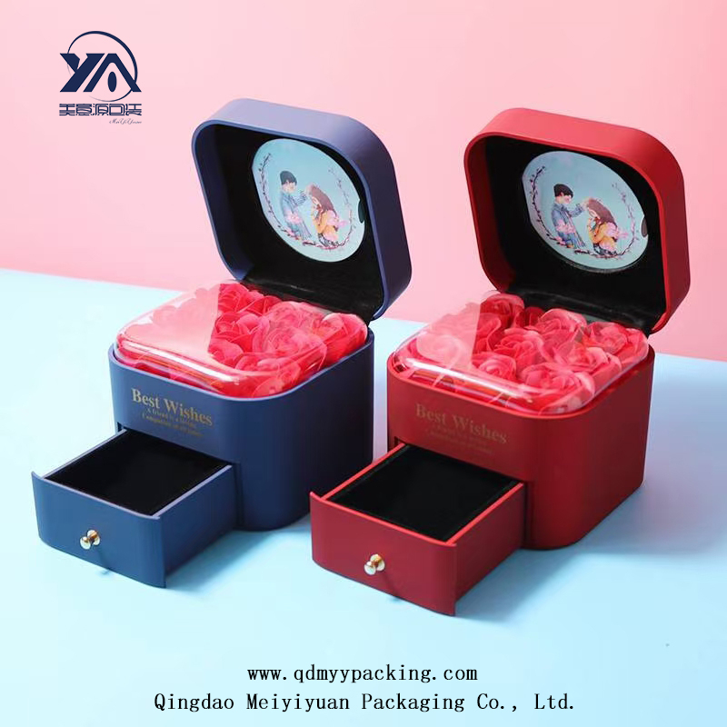 Exquisite jewelry gift box