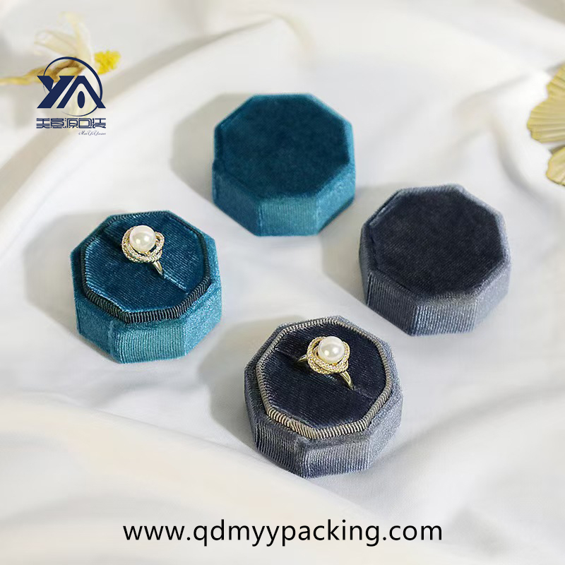 Flocking Ring Box