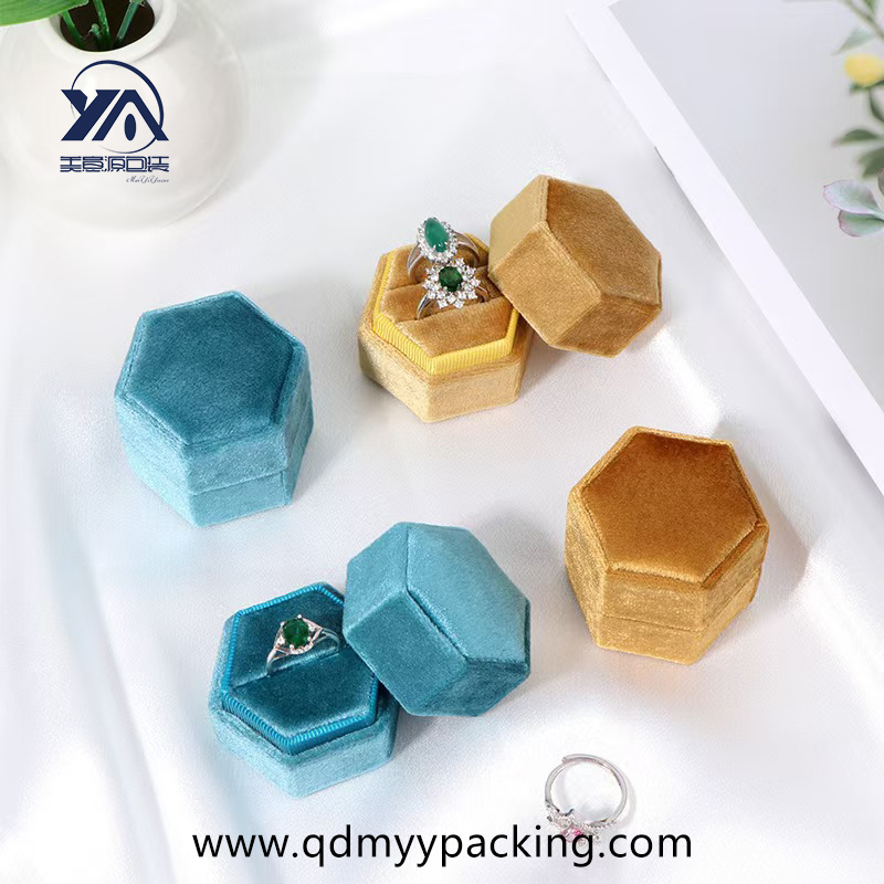 Flocking Ring Box